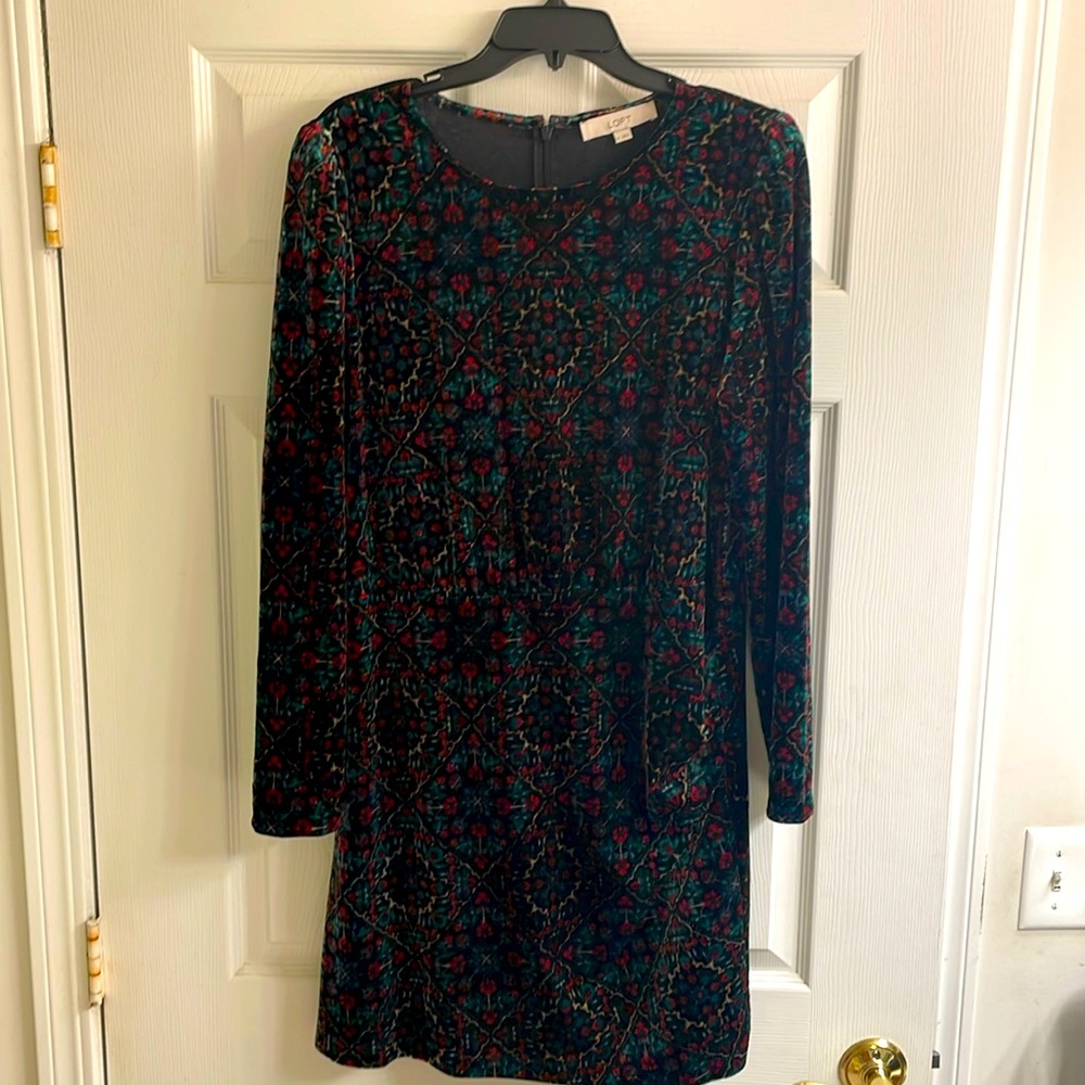 LOFT Ornamental Floral Shirred Velvet Mini Dress in Women’s 14 NWOT Never Worn - Picture 3 of 13